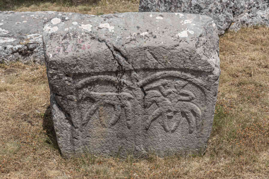 Croacia - Cista Velika - cementerio medieval - tumbas Stecci 14.jpg